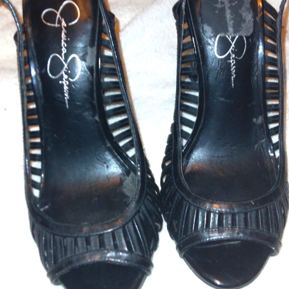 Jessica Simpson size 6